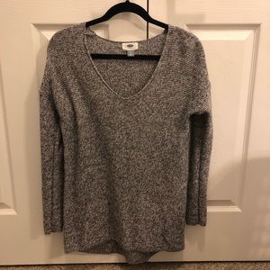 Old Navy grey sweater